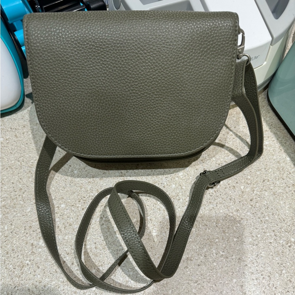 Thirty-one Something crossbody mini bag